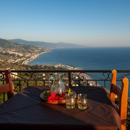 Azienda Agrituristica Le Terre Di San Leonardo チェトラーロ エクステリア 写真