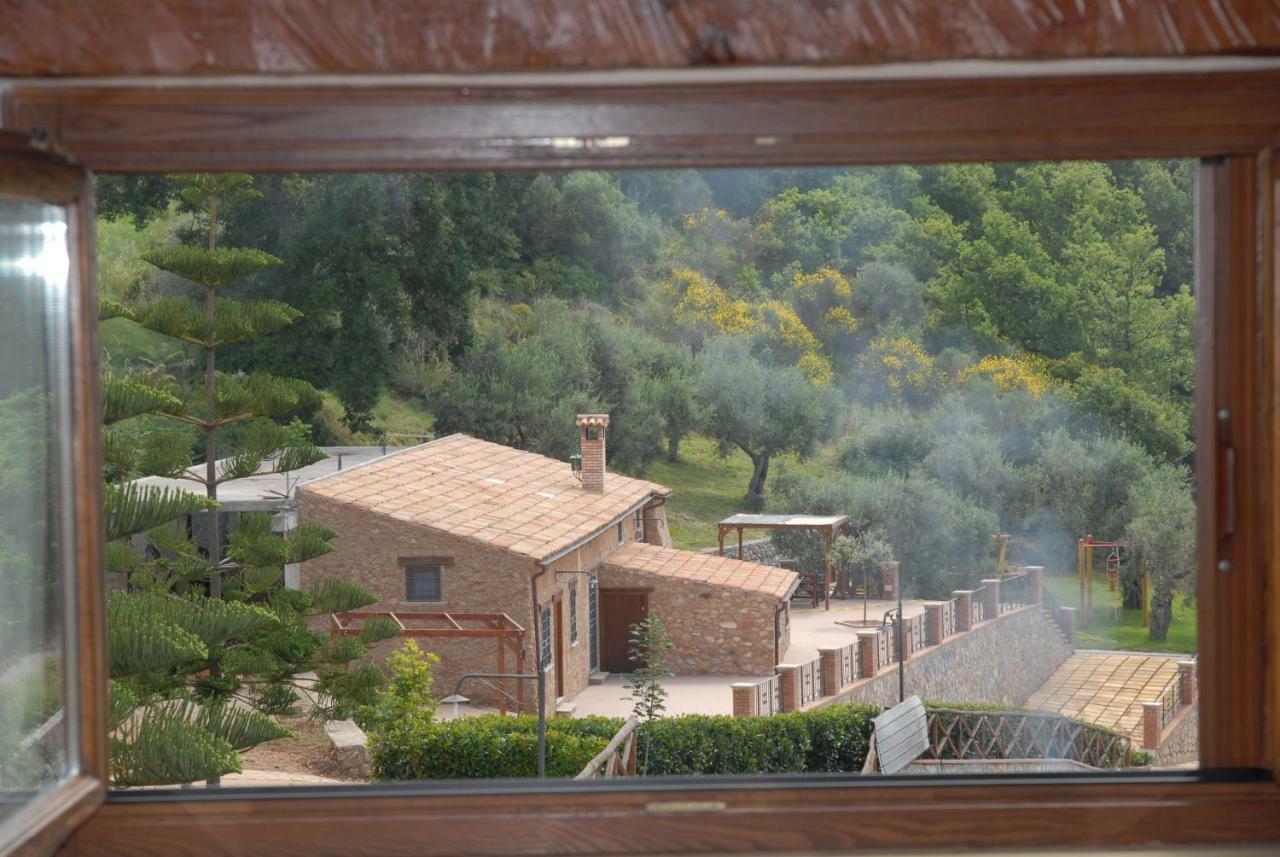 Azienda Agrituristica Le Terre Di San Leonardo チェトラーロ エクステリア 写真