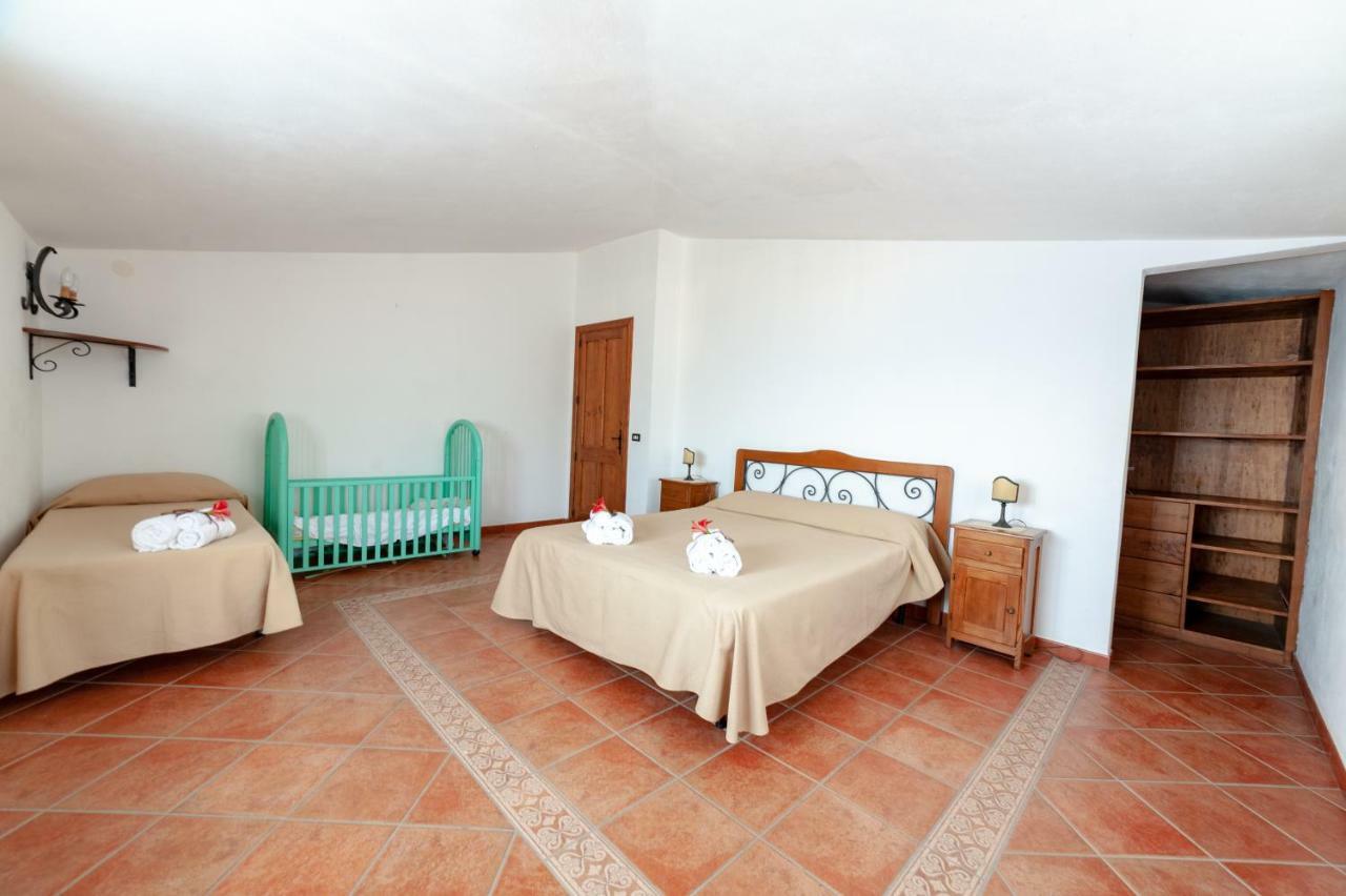 Azienda Agrituristica Le Terre Di San Leonardo チェトラーロ エクステリア 写真