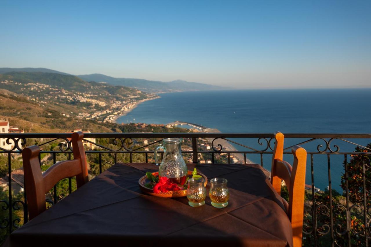 Azienda Agrituristica Le Terre Di San Leonardo チェトラーロ エクステリア 写真